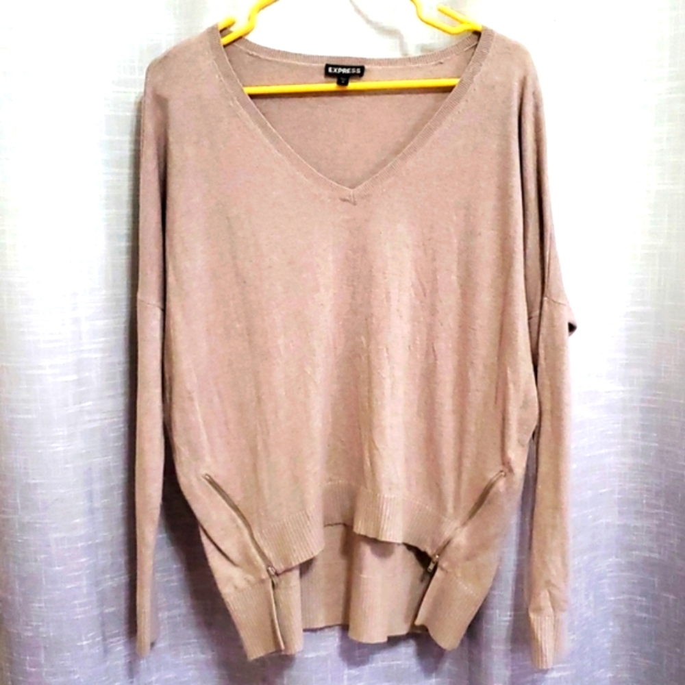 EXPRESS SWEATER - Picture 1 of 6